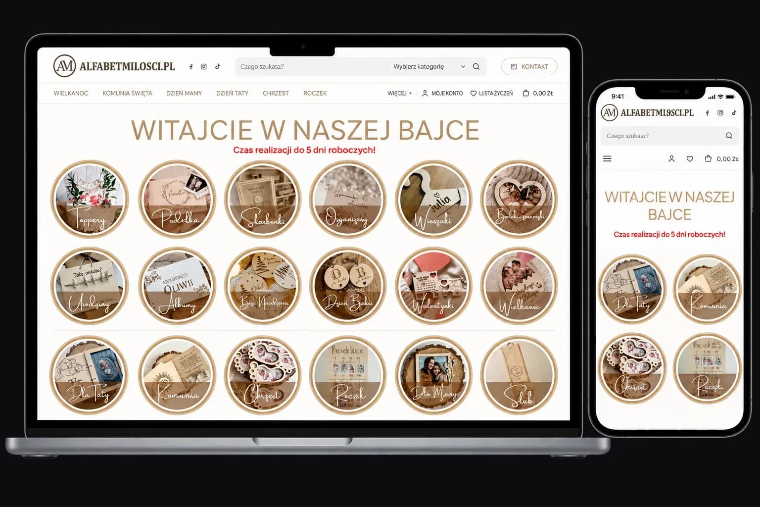Sklep Alfabet Miłości na ekranie laptopa i telefonu — nagłówek „Witajcie w naszej bajce” i siatka okrągłych kafli kategorii z produktami personalizowanymi.